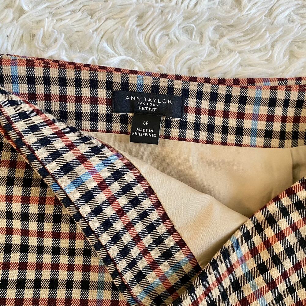 Ann Taylor Factory Plaid Faux Wrap Front Skirt Button Closure Size 6P - Picture 7 of 11